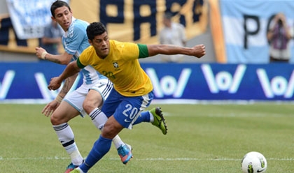 Brazil chịu nhiều sức ép hơn Argentina ở World Cup 2014